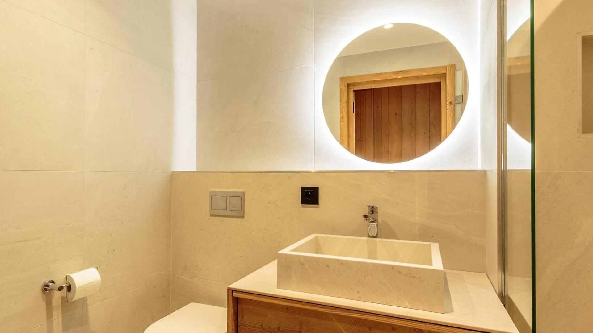 Apartment Appartement Chic 4* Avec Spa, Parking, Wifi Et Terrasse - Fr-1-352-86 Bourg-Saint-Maurice France